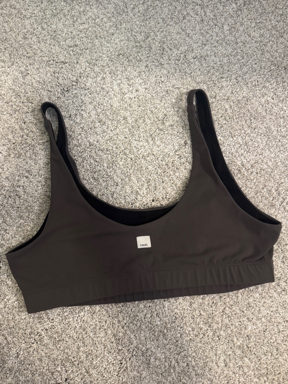 Vuori Scoop Sports Bra in Dark Green